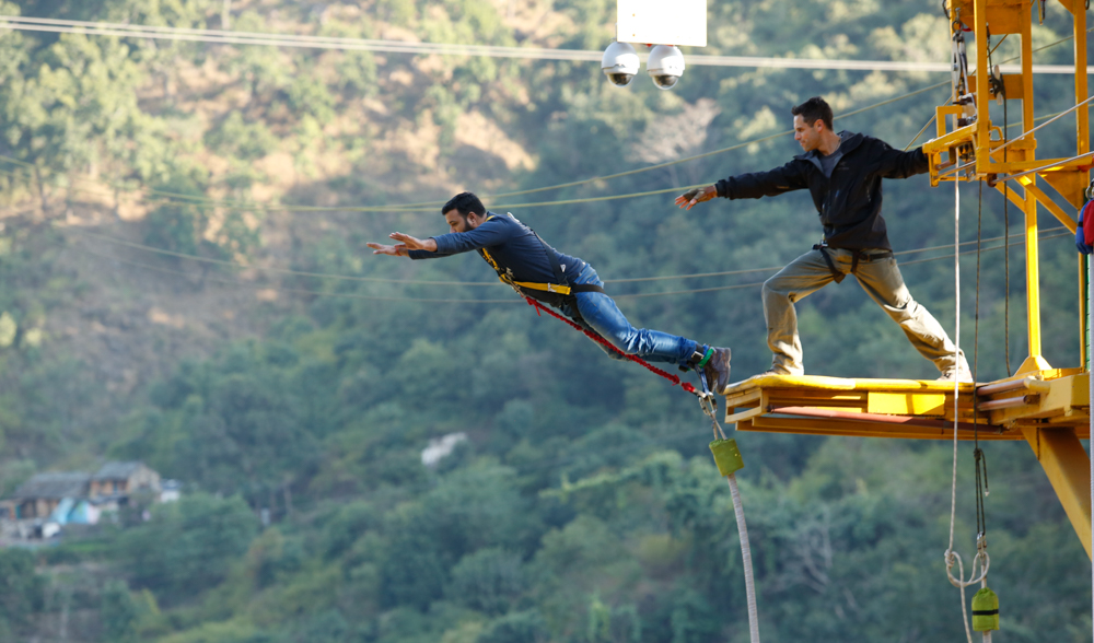 bungee jumping , rishikesh